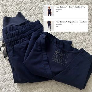 FIGs size S scrub set